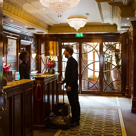 Estheréa Hotel 4*