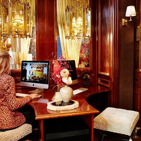 Estherea Otel Amsterdam