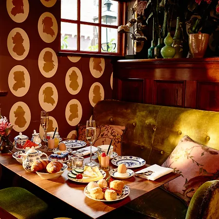 Hotel Estherea