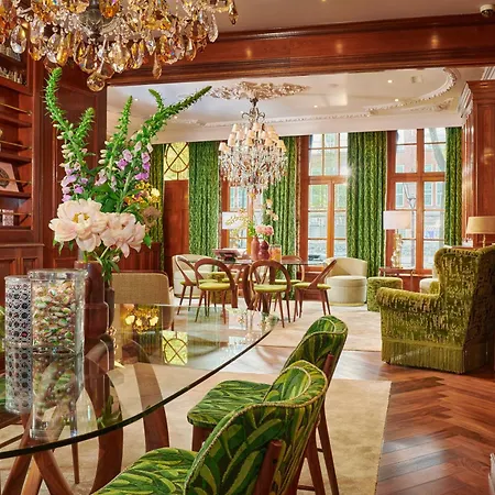 Hotel Estherea 4*